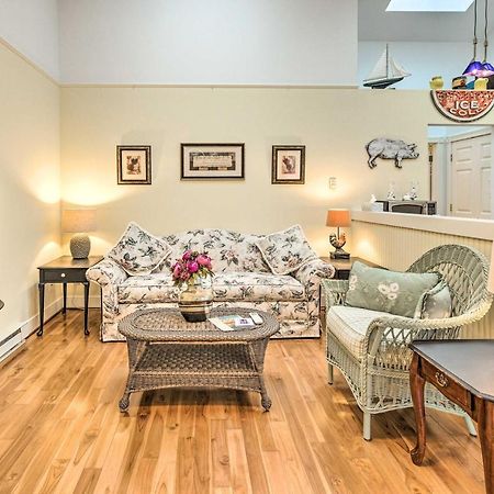 Couples Haven In Frankfort By Lake, Trails And Dtwn Exterior photo