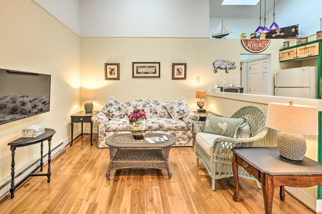 Couples Haven In Frankfort By Lake, Trails And Dtwn Exterior photo