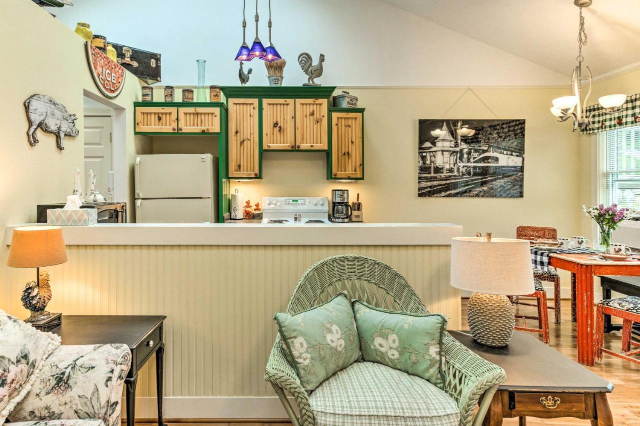 Couples Haven In Frankfort By Lake, Trails And Dtwn Exterior photo