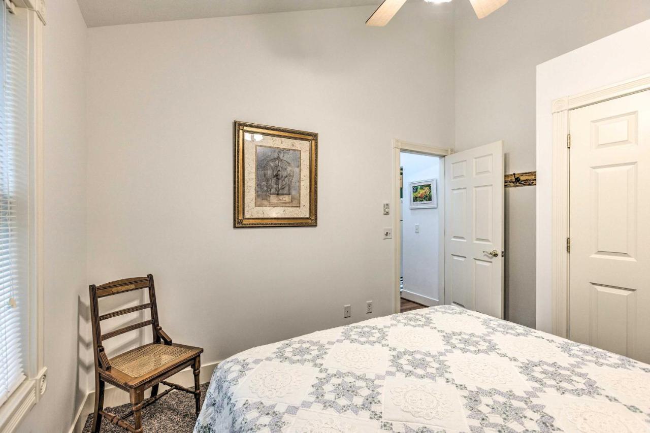Couples Haven In Frankfort By Lake, Trails And Dtwn Exterior photo