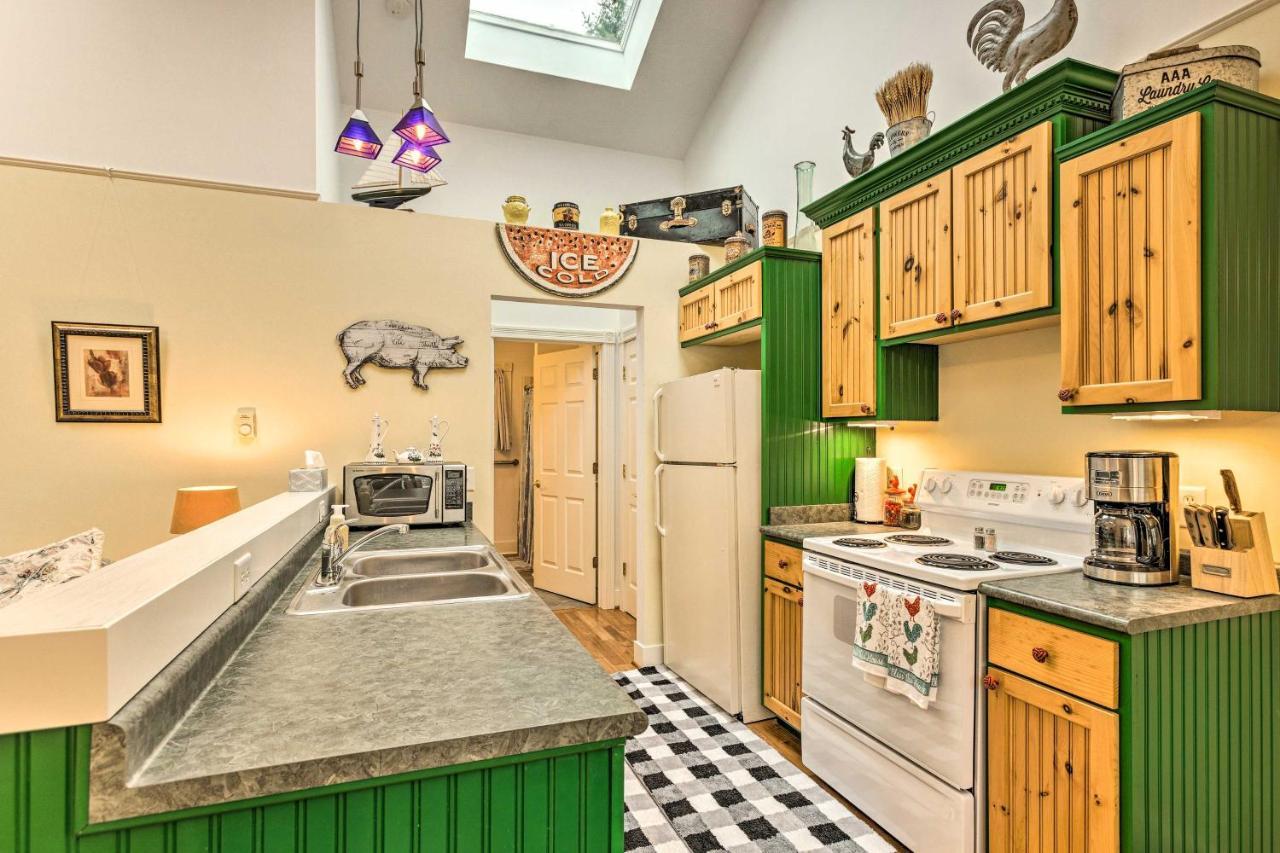 Couples Haven In Frankfort By Lake, Trails And Dtwn Exterior photo