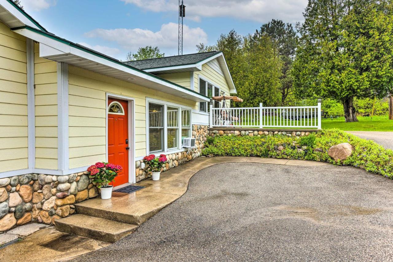 Couples Haven In Frankfort By Lake, Trails And Dtwn Exterior photo