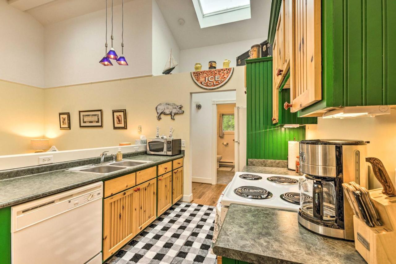 Couples Haven In Frankfort By Lake, Trails And Dtwn Exterior photo